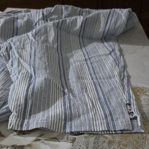 Croft & Barrow Womens Blue and White Striped Capris. NWT - Picture 6 of 11